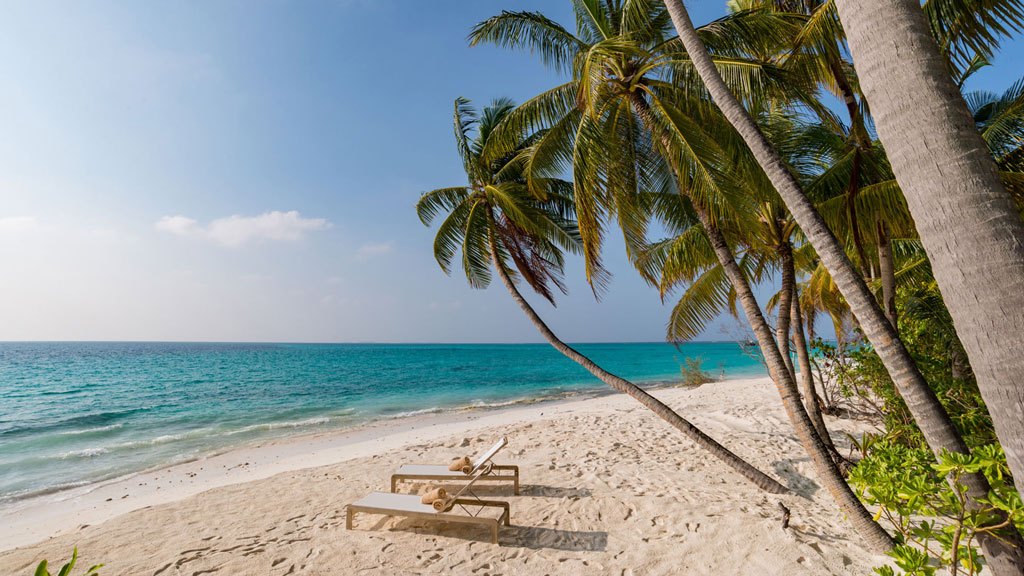 The shores of Mandhoo
