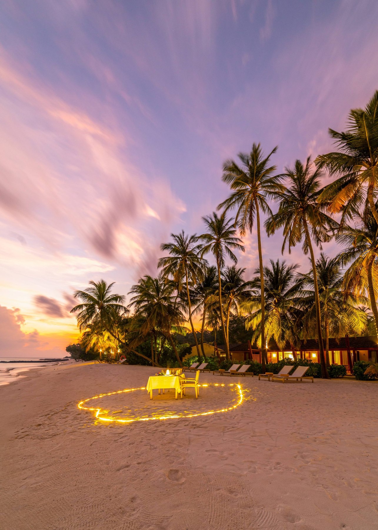 Dinner under the stars by the shore